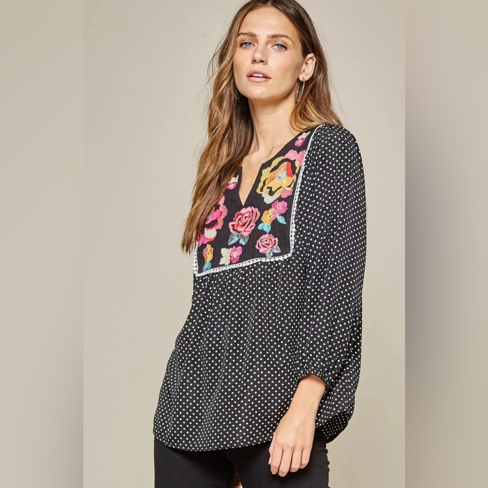 *NWT* Savanna Jane boho top size M